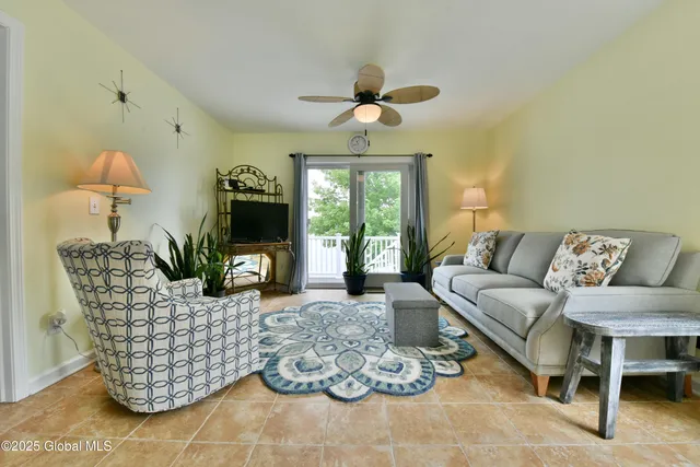 $1,195,000 | 3043 Southshore Drive East, Hagaman, NY 12086