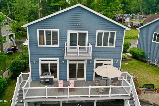 $1,195,000 | 3043 Southshore Drive East, Hagaman, NY 12086