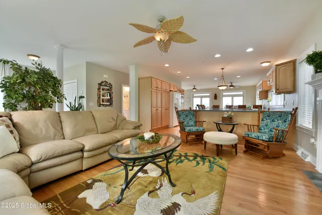 $1,195,000 | 3043 Southshore Drive East, Hagaman, NY 12086