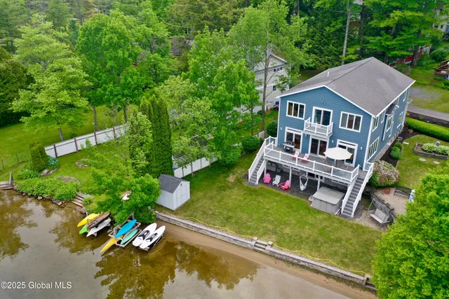 $1,195,000 | 3043 Southshore Drive East, Hagaman, NY 12086