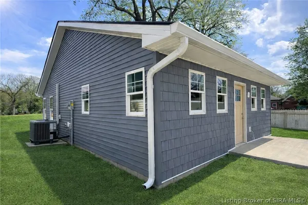 $219,900 | 623 Main Street, Jeffersonville, IN 47130