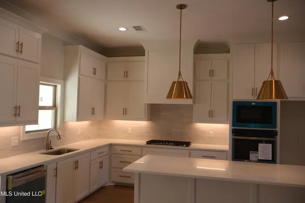 $349,000 | 113 Southern Oak Way, Canton, MS 39046