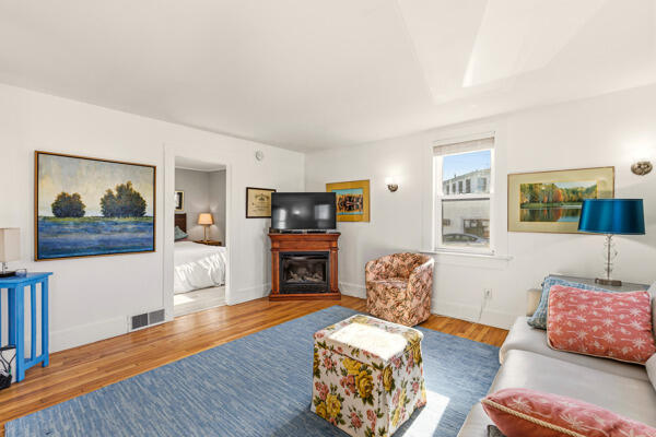 6 Middle Street Saco, ME 04072 - Photo 11 of 47 Living Room