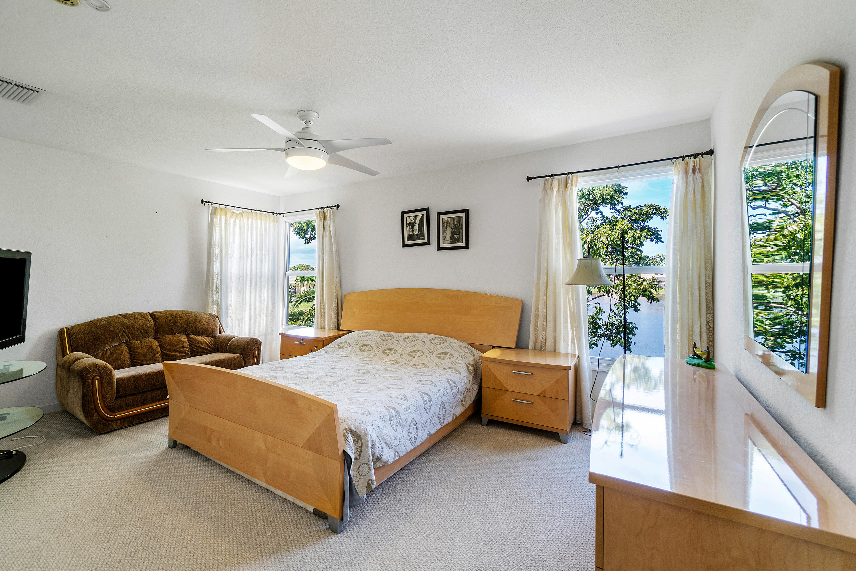 3839 Victoria Road West Palm Beach, FL 33411 - Photo 26 of 29 Bedroom 6 Upstairs