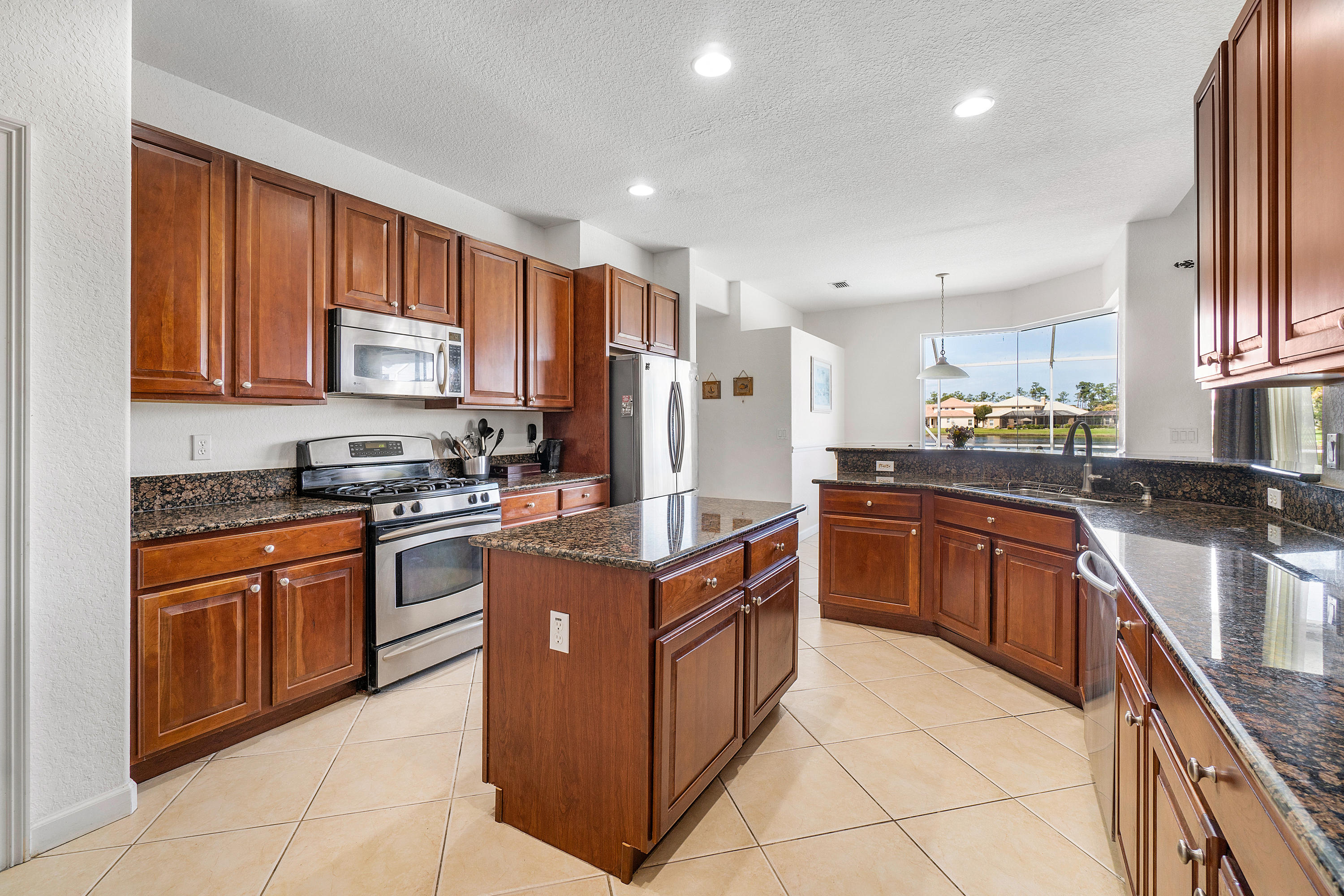 3839 Victoria Road West Palm Beach, FL 33411 - Photo 4 of 29 Kitchen