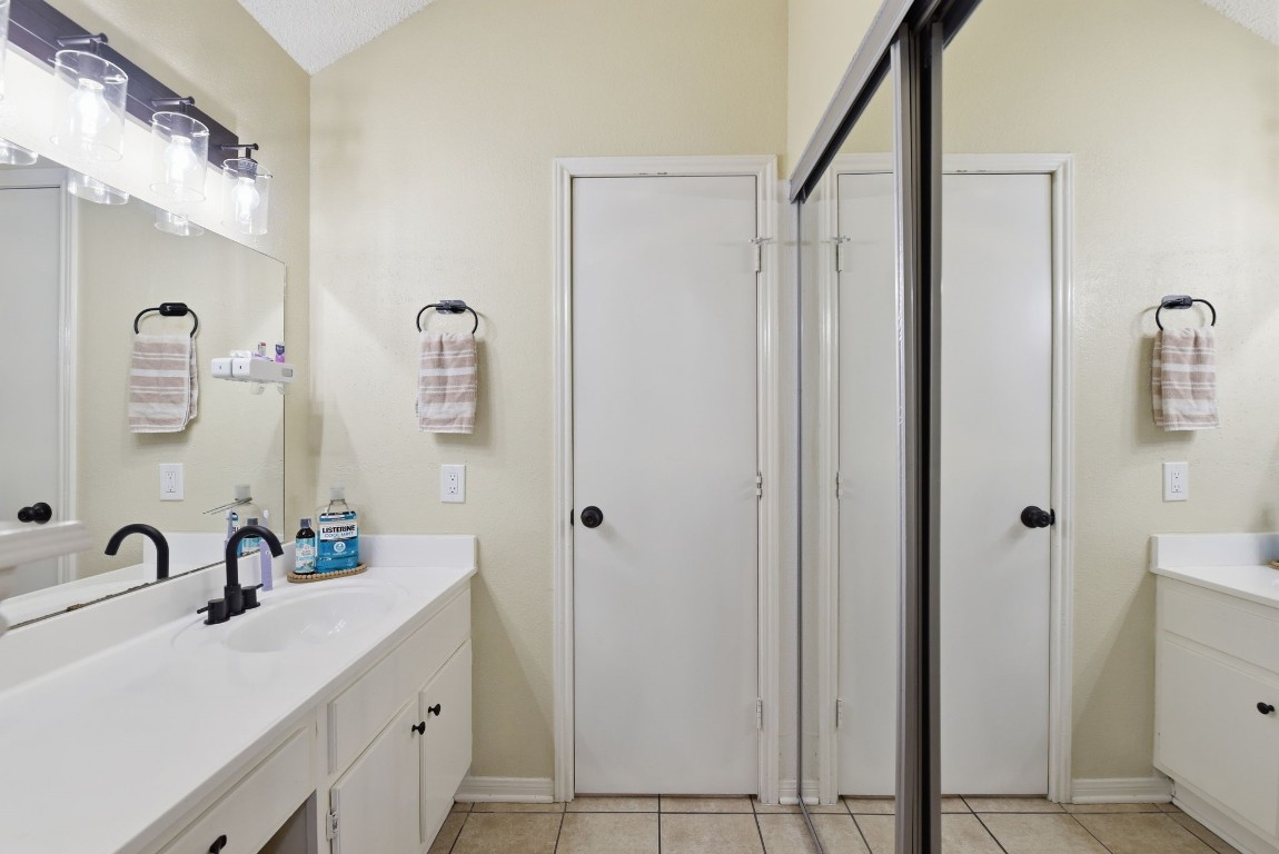 1131 Somercotes Lane Channelview, TX 77530 - Photo 24 of 37