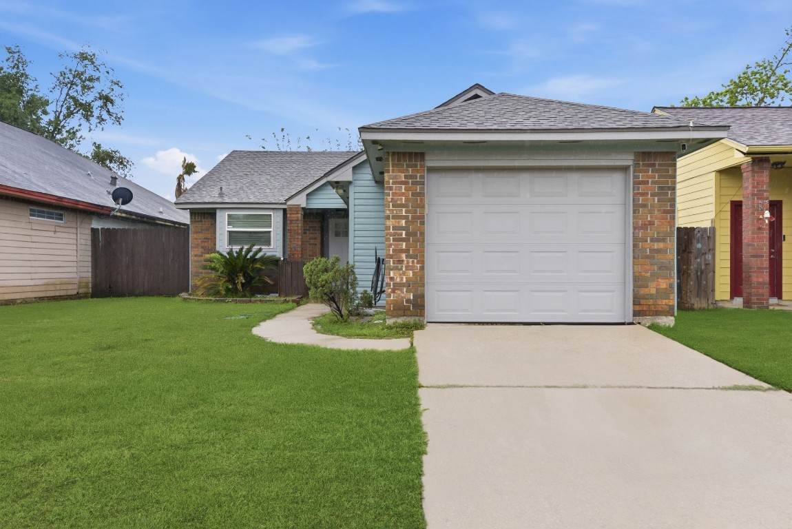 1131 Somercotes Lane Channelview, TX 77530 - Photo 36 of 37