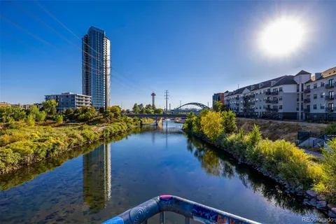 a picture of city view