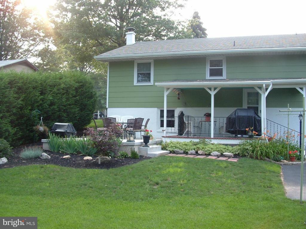 554 Ridgeview Avenue Elizabethtown, PA 17022 - Photo 2 of 2 Gallery Image 2