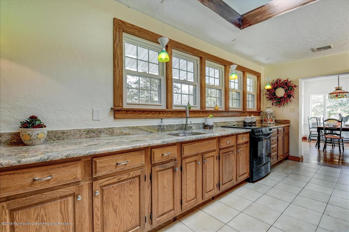 206 Hope Road Tinton Falls, NJ 07724 - Photo 11 of 36 12-Kitchen