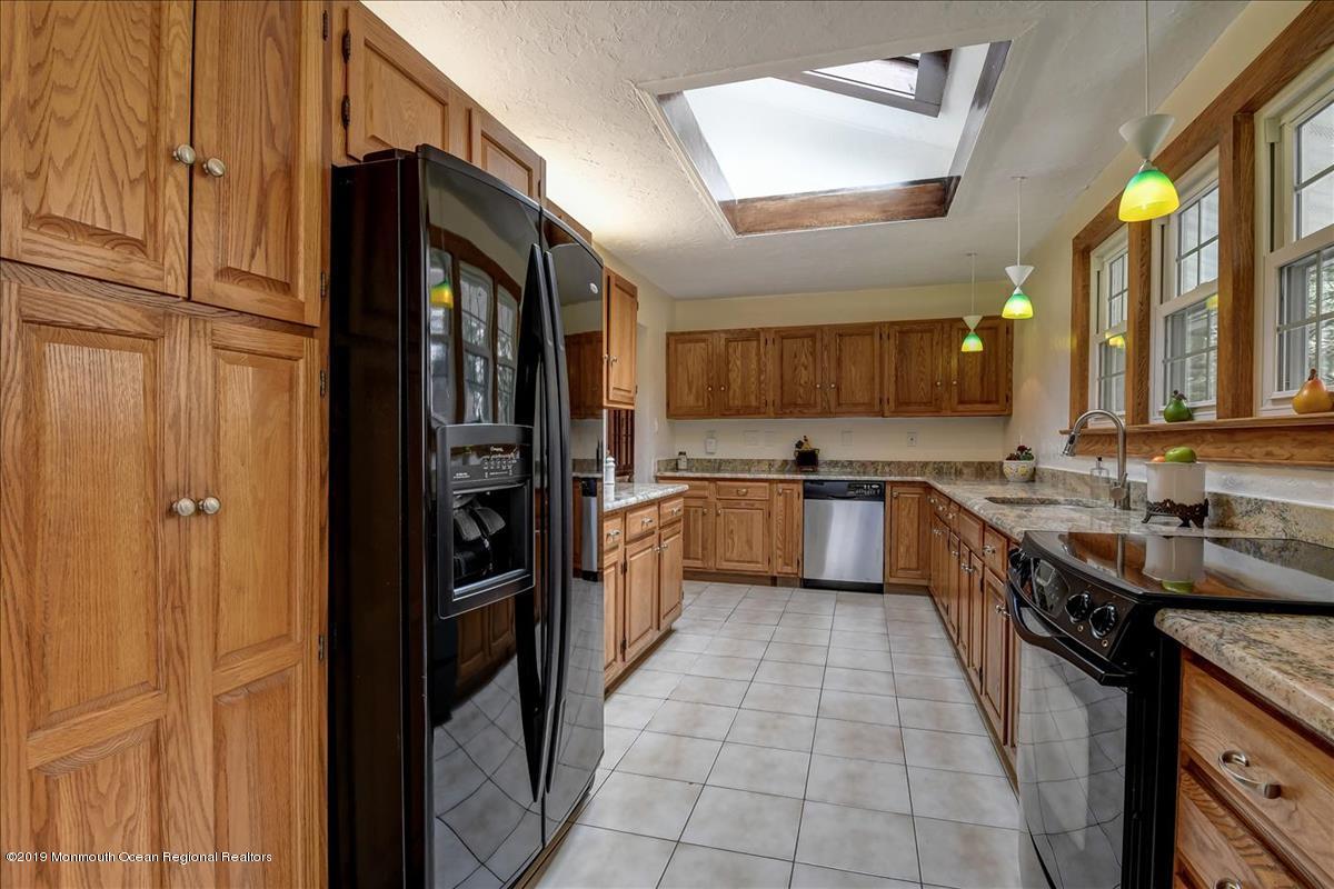206 Hope Road Tinton Falls, NJ 07724 - Photo 14 of 36 15-Kitchen(3)
