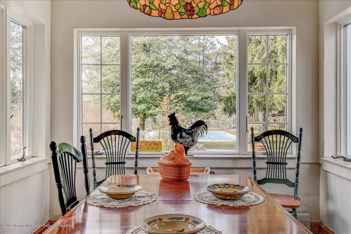 206 Hope Road Tinton Falls, NJ 07724 - Photo 17 of 36 18-Breakfast_Area_View