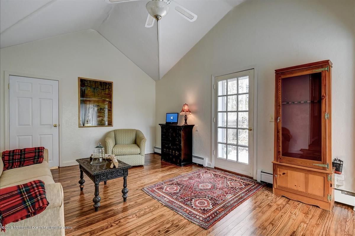 206 Hope Road Tinton Falls, NJ 07724 - Photo 19 of 36 20-Family_Room