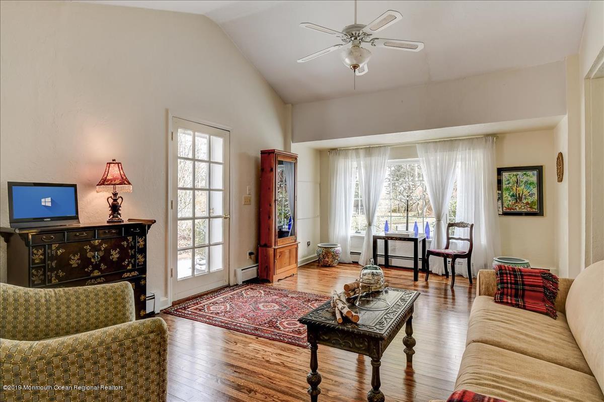 206 Hope Road Tinton Falls, NJ 07724 - Photo 21 of 36 22-Family_Room(2)
