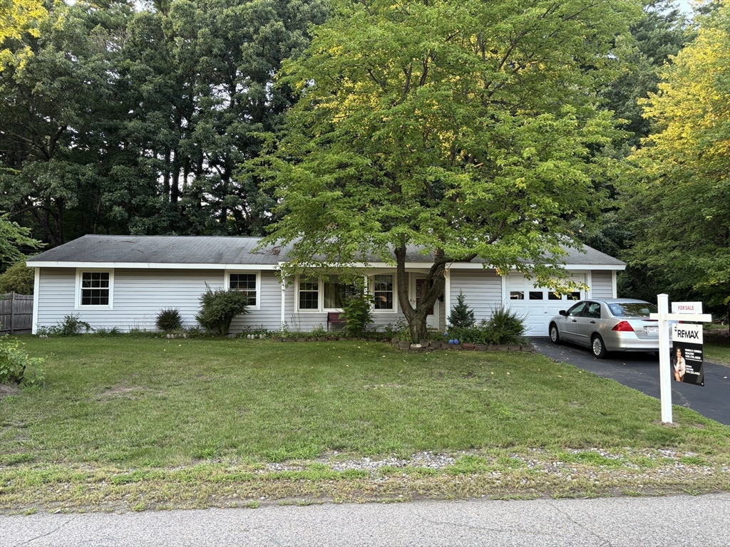 47 Eaton Road Framingham, MA 01701 - Photo 2 of 32 Gallery Image 2