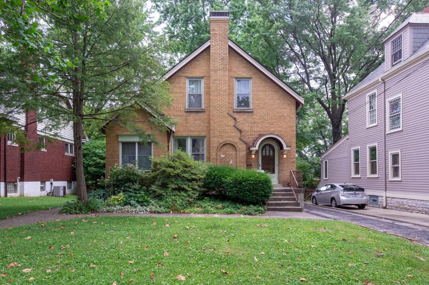 3258 Epworth Avenue Cincinnati, OH 45211 - Photo 2 of 22