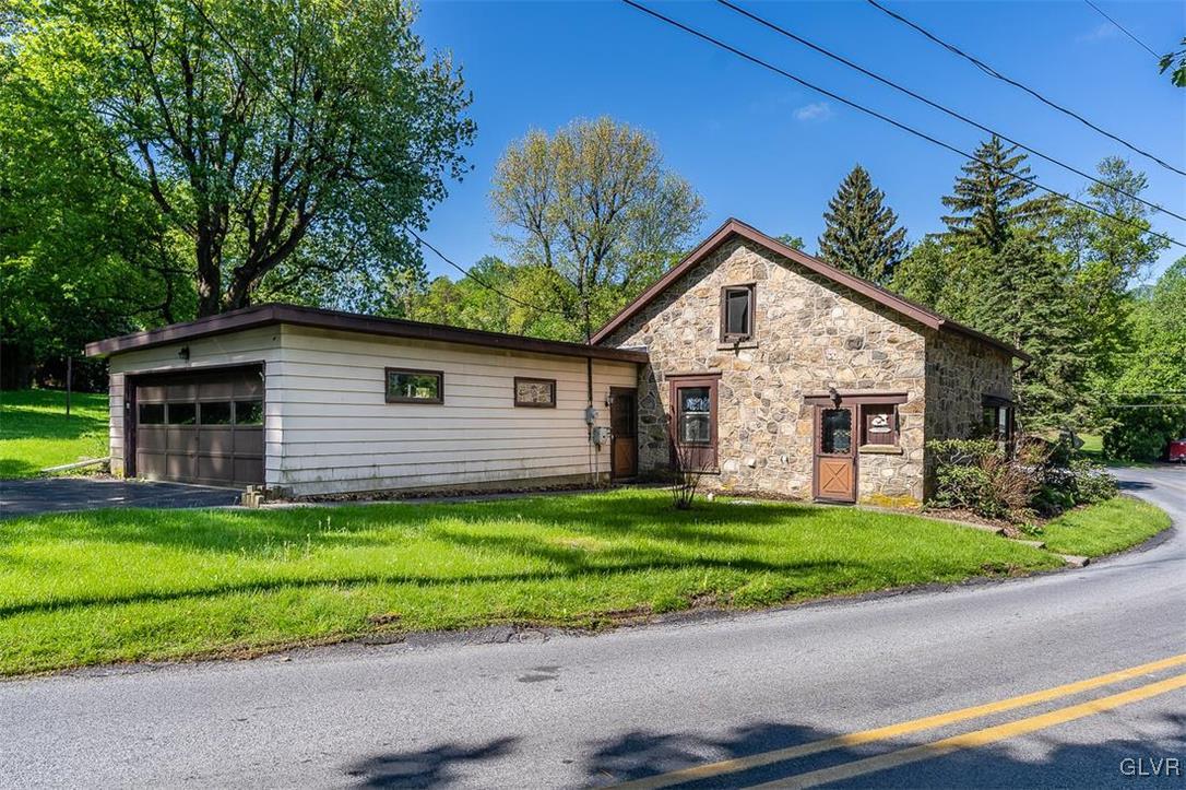4172 Mill Road Emmaus, PA 18049 - Photo 1 of 17 Gallery Image 1