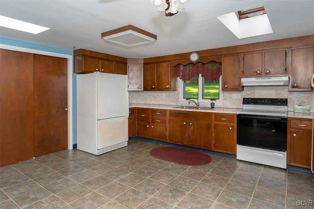 4172 Mill Road Emmaus, PA 18049 - Photo 6 of 17 Gallery Image 6
