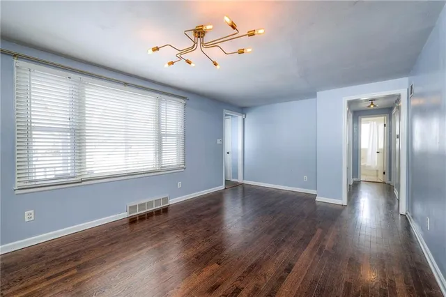 $425,000 | 4907 West 70th Terrace, Prairie Village, KS 66208