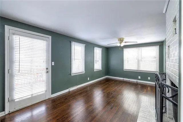 $425,000 | 4907 West 70th Terrace, Prairie Village, KS 66208