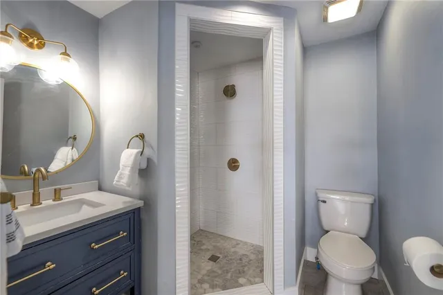 $425,000 | 4907 West 70th Terrace, Prairie Village, KS 66208