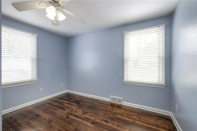 $425,000 | 4907 West 70th Terrace, Prairie Village, KS 66208