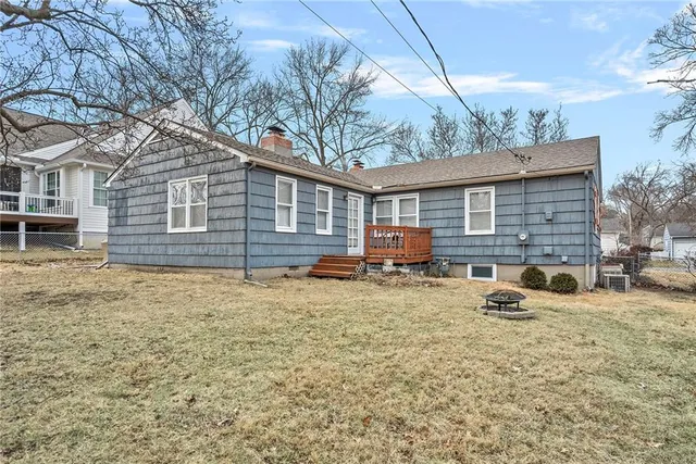 $425,000 | 4907 West 70th Terrace, Prairie Village, KS 66208