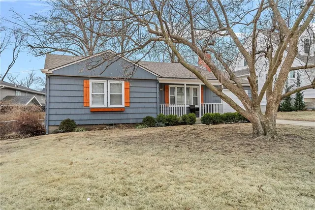 $425,000 | 4907 West 70th Terrace, Prairie Village, KS 66208