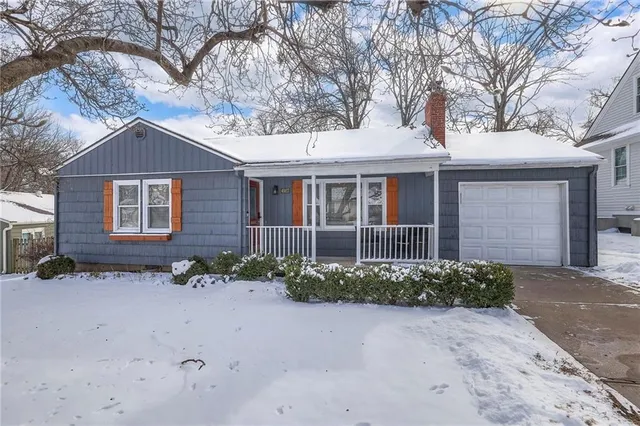 $425,000 | 4907 West 70th Terrace, Prairie Village, KS 66208