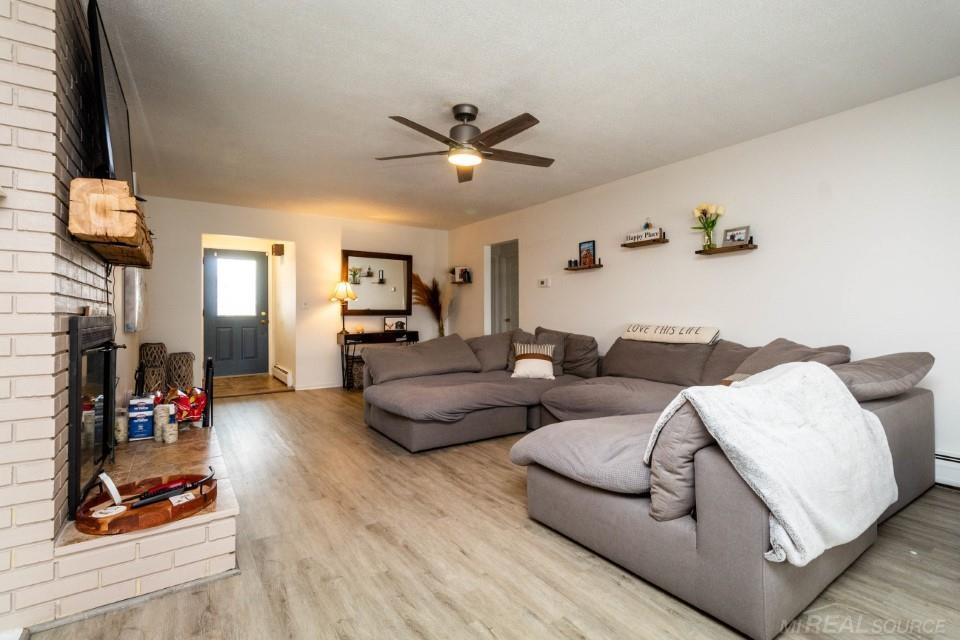 7255 Cardinal Road Algonac, MI 48001 - Photo 9 of 41