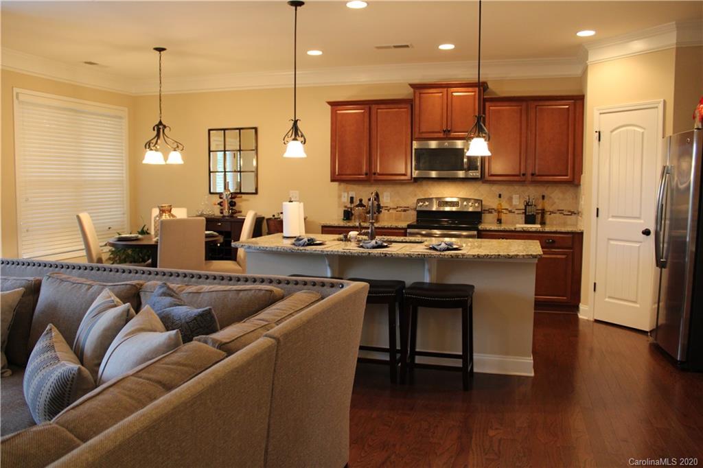 9103 Inverness Bay Road Charlotte, NC 28278 - Photo 19 of 48 Gallery Image 19