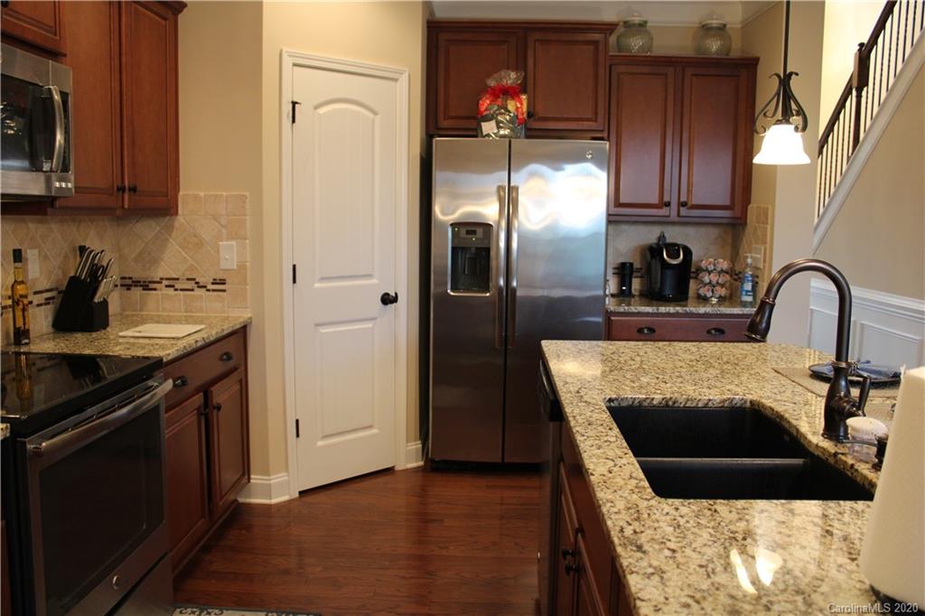 9103 Inverness Bay Road Charlotte, NC 28278 - Photo 22 of 48 Gallery Image 22