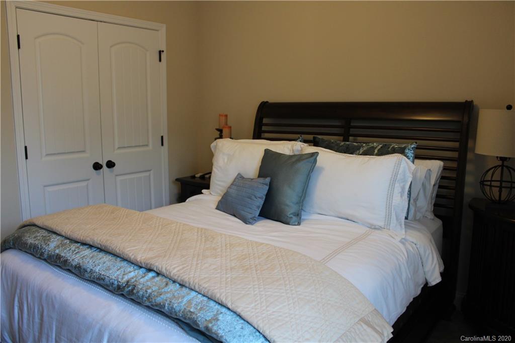 9103 Inverness Bay Road Charlotte, NC 28278 - Photo 24 of 48 Gallery Image 24