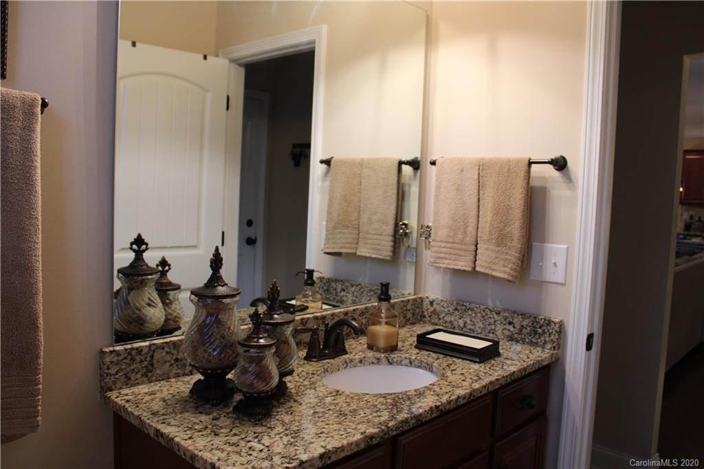 9103 Inverness Bay Road Charlotte, NC 28278 - Photo 26 of 48 Gallery Image 26