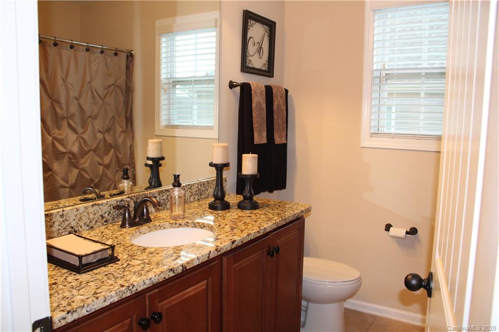 9103 Inverness Bay Road Charlotte, NC 28278 - Photo 29 of 48 Gallery Image 29