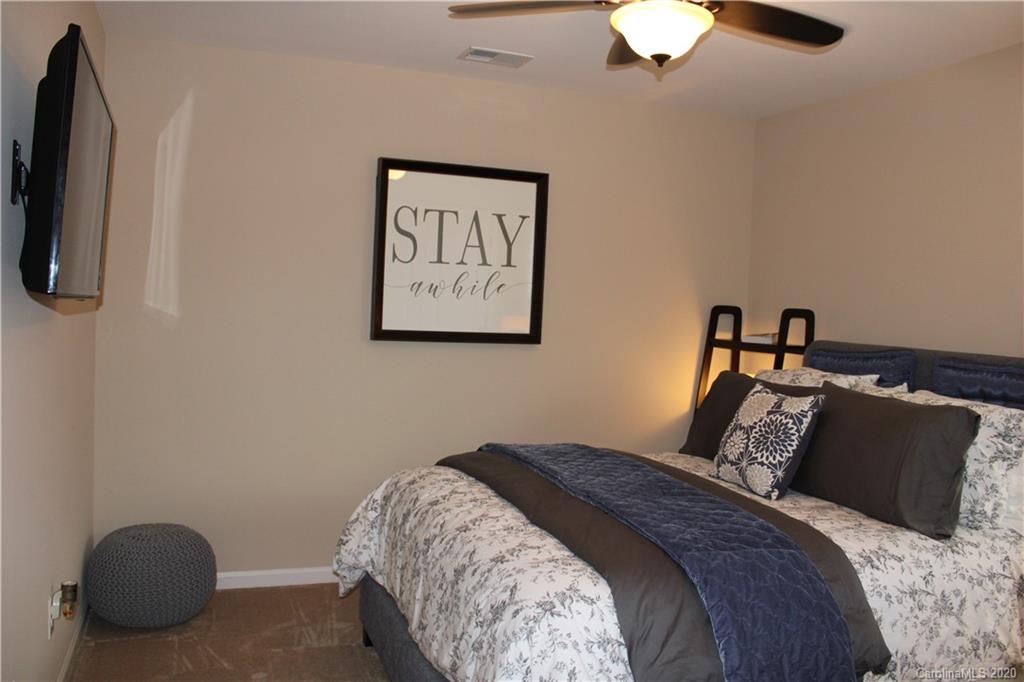 9103 Inverness Bay Road Charlotte, NC 28278 - Photo 30 of 48 Gallery Image 30