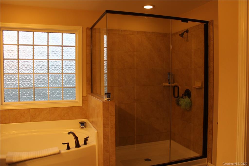 9103 Inverness Bay Road Charlotte, NC 28278 - Photo 39 of 48 Gallery Image 39