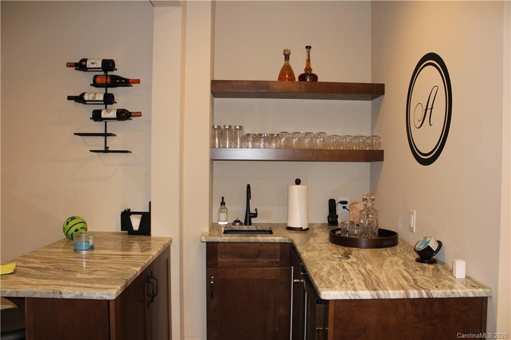 9103 Inverness Bay Road Charlotte, NC 28278 - Photo 45 of 48 Gallery Image 45