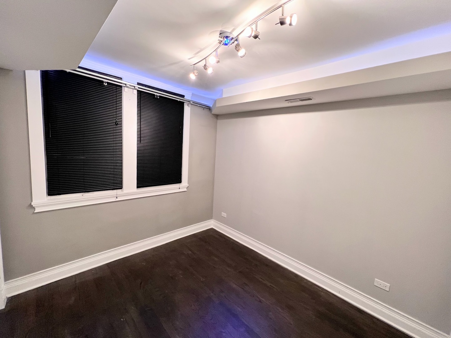 3335 North Kenneth Avenue, Unit G Chicago, IL 60641 - Photo 9 of 12