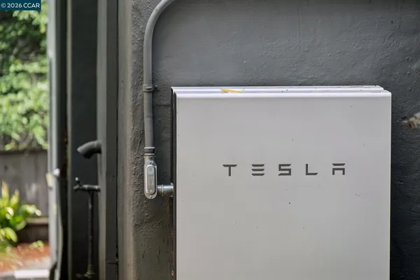 $1,328,000 | 5700 Chelton Drive, Oakland, CA 94611