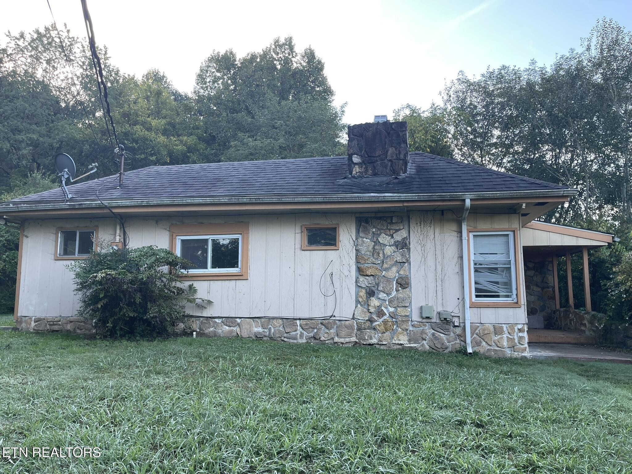4656 Singleton Station Road Louisville, TN 37777 - Photo 2 of 20 Gallery Image 2