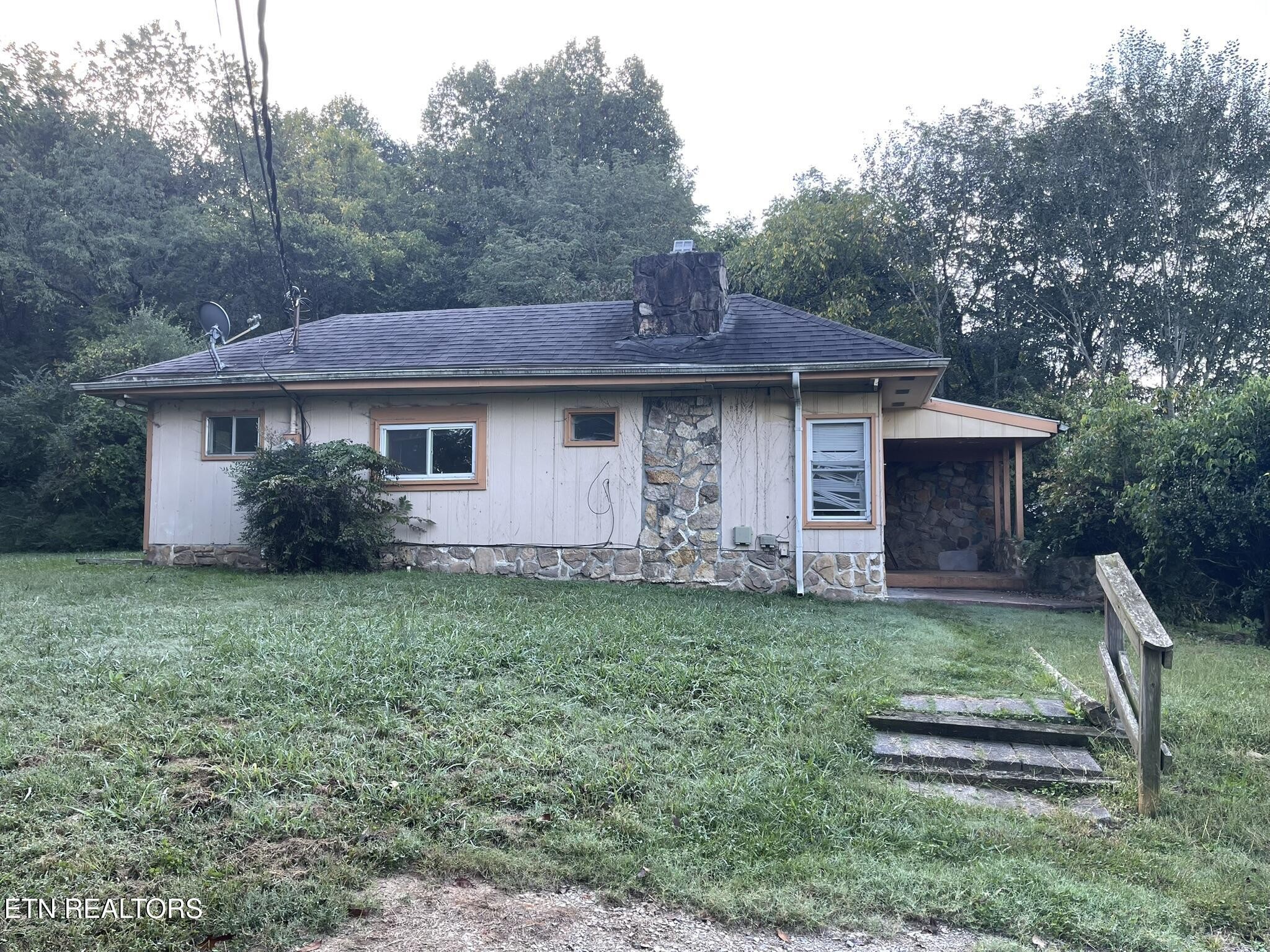 4656 Singleton Station Road Louisville, TN 37777 - Photo 3 of 20 Gallery Image 3
