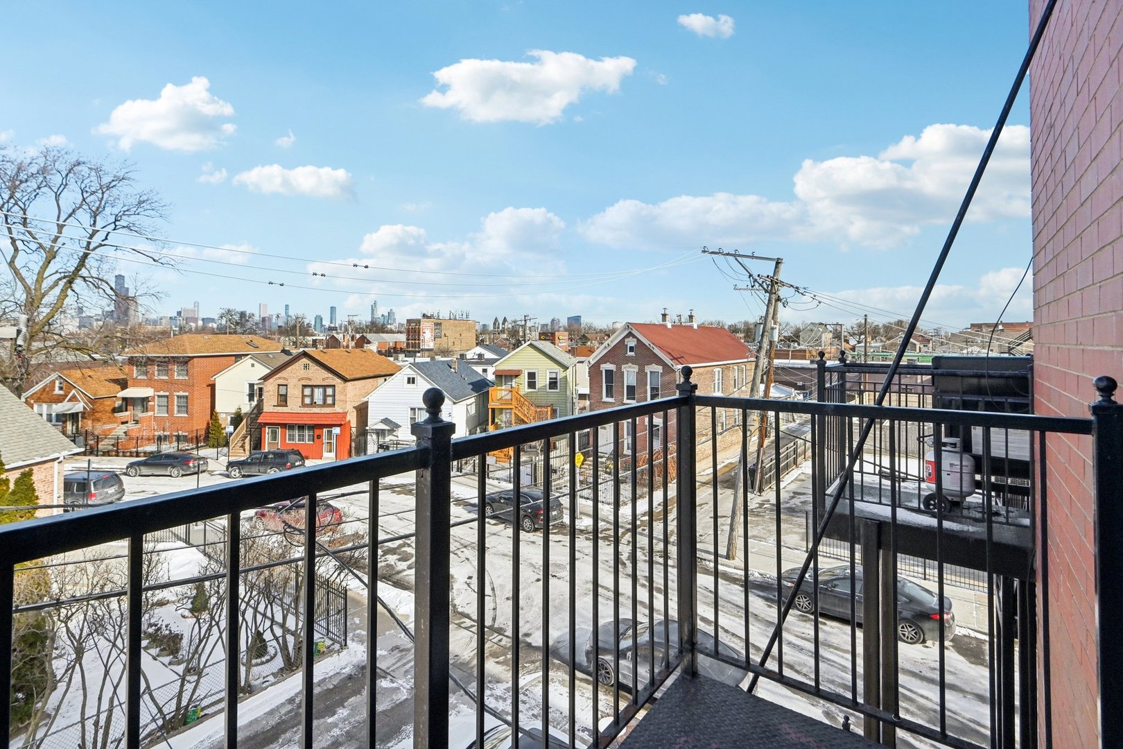 828 West 31st Street, Unit 3N Chicago, IL 60608 - Photo 25 of 29 a view of a balcony