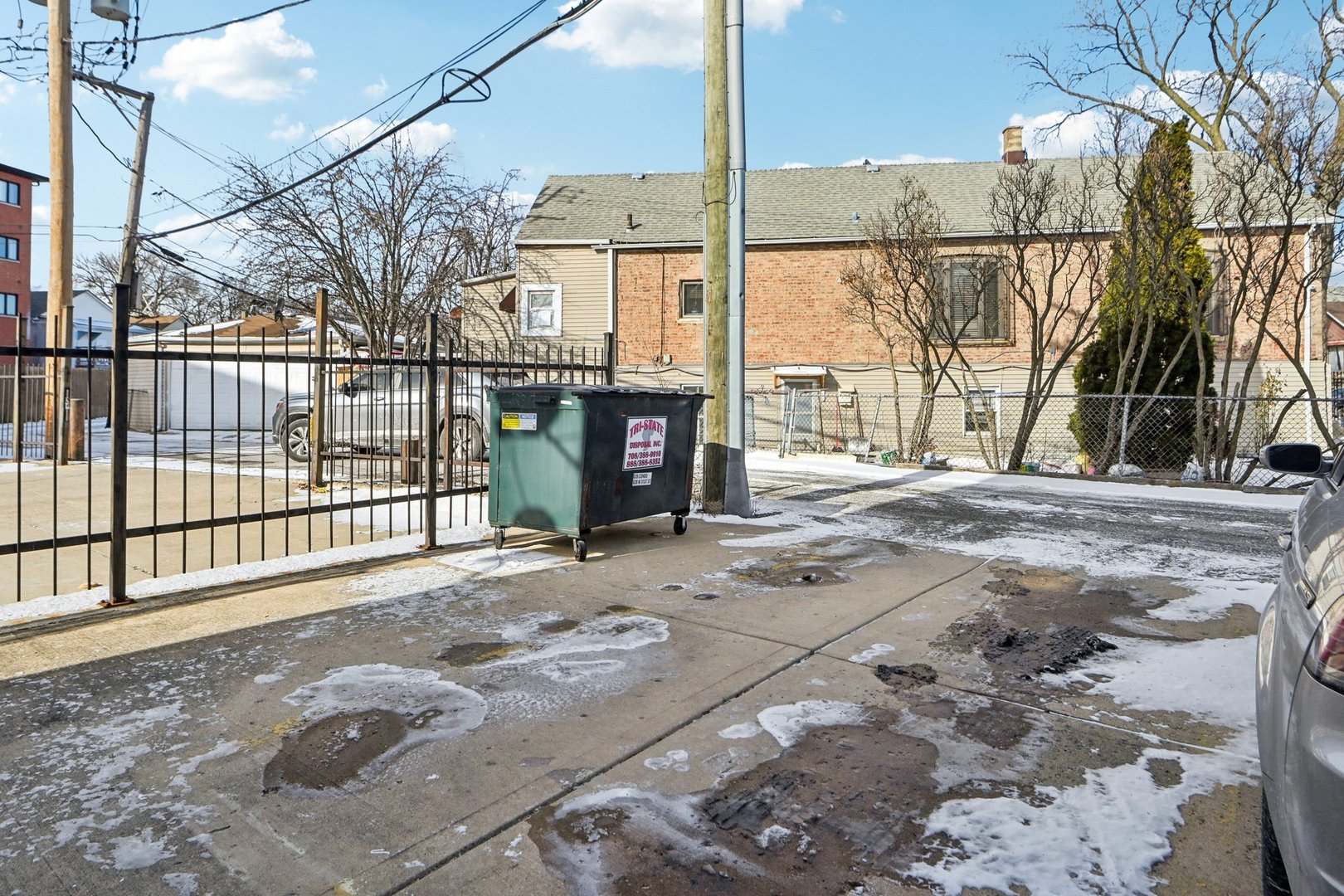 828 West 31st Street, Unit 3N Chicago, IL 60608 - Photo 28 of 29 a view of a backyard