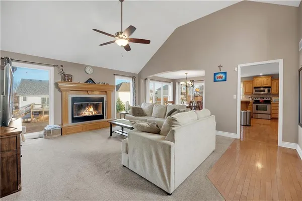 $364,900 | 1219 South Country View Lane, Warrensburg, MO 64093