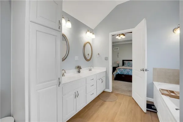 $364,900 | 1219 South Country View Lane, Warrensburg, MO 64093