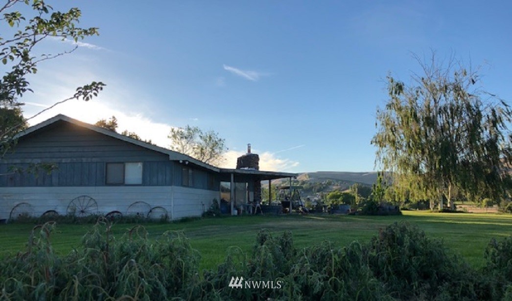 111 Quail Ridge Road Selah, WA 98942 - Photo 8 of 16 Gallery Image 8