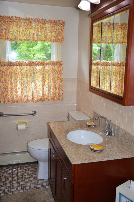 169 Viceroy Road Warwick, RI 02886 - Photo 12 of 17 Bathroom