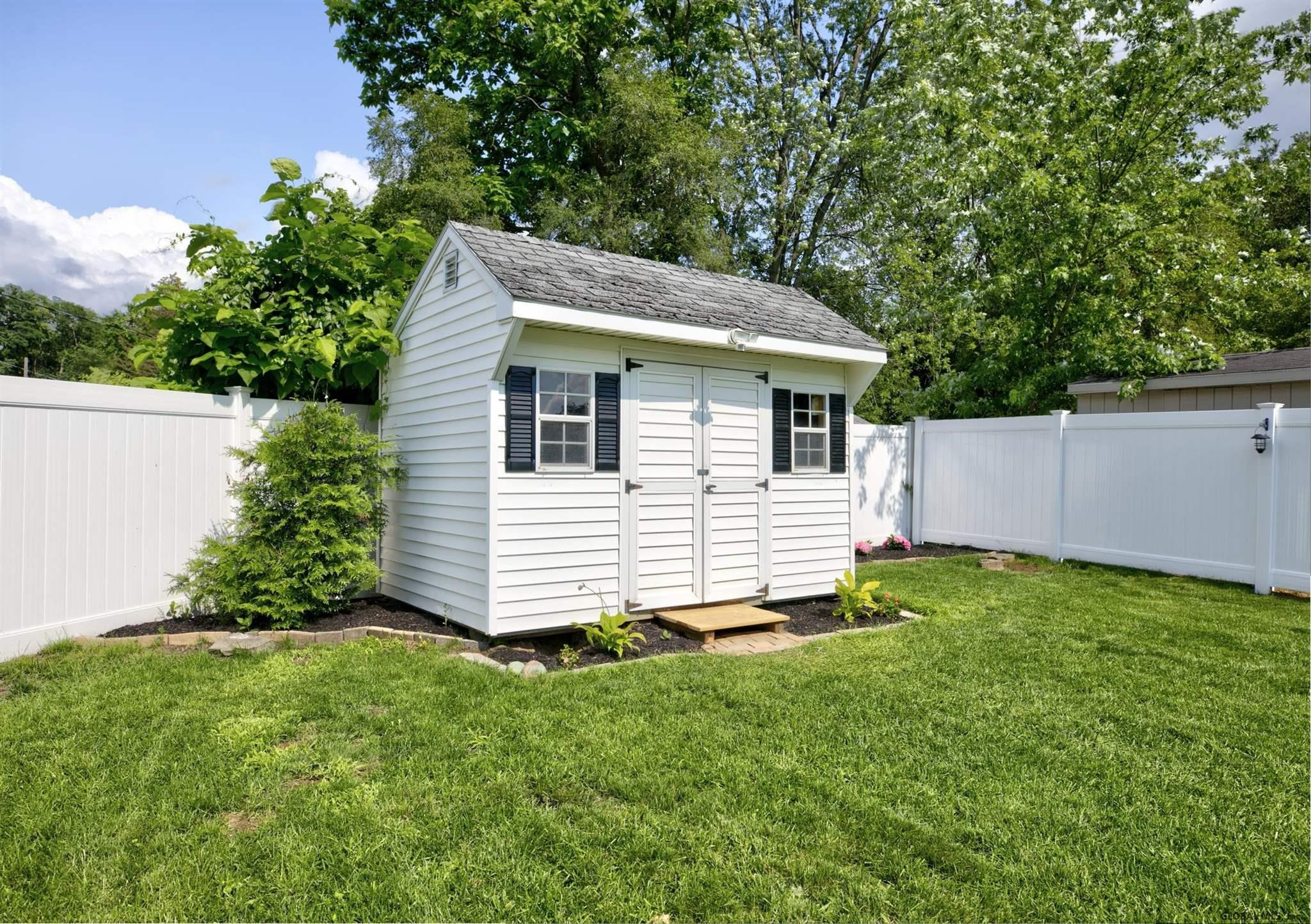 828 Kings Road Rotterdam, NY 12303 - Photo 22 of 25 Photo 22