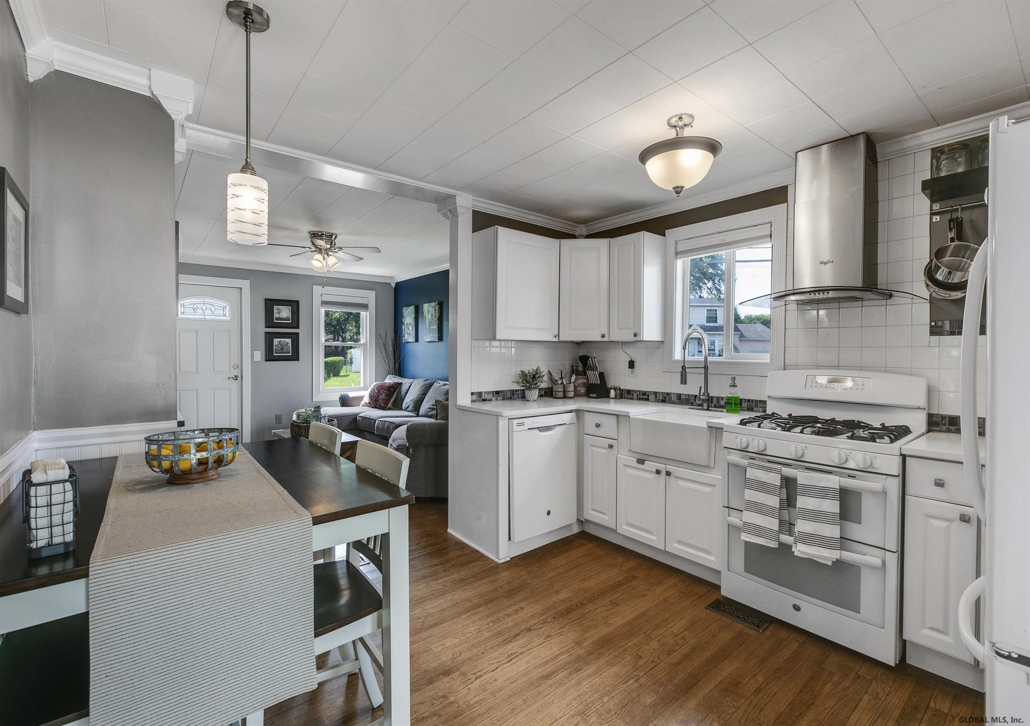 828 Kings Road Rotterdam, NY 12303 - Photo 7 of 25 Photo 7